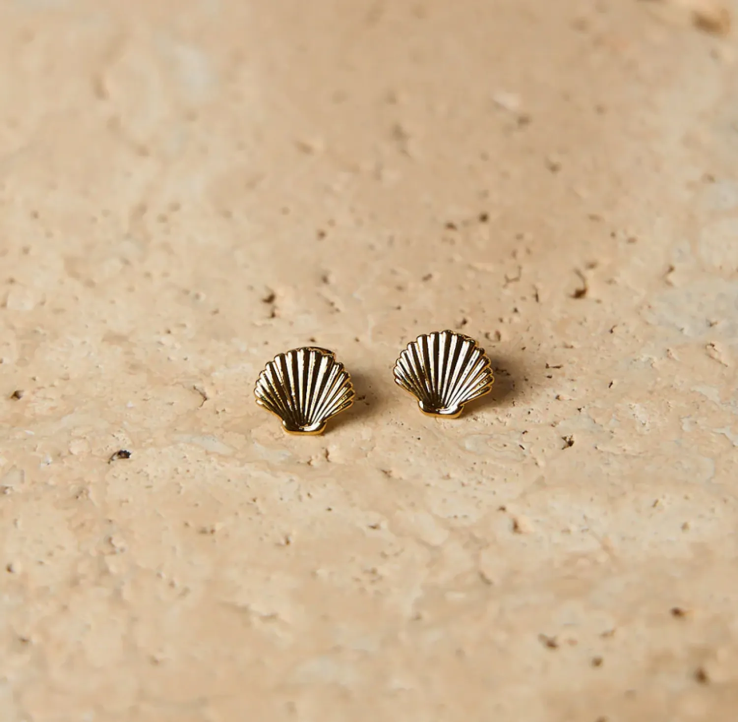 Women Love From Lilou Ada Stud Earrings - Gold