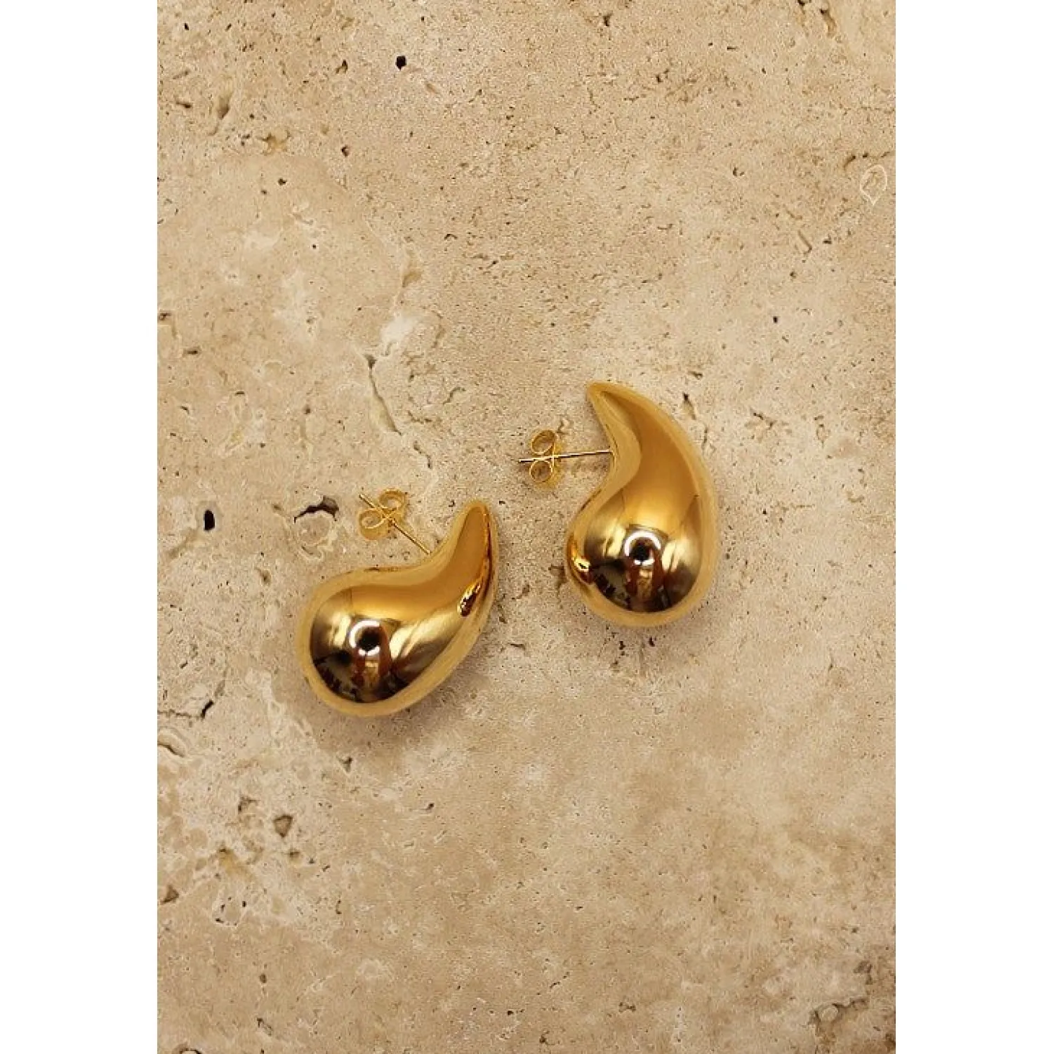 Women Love From Lilou Bella Earrings - Gold