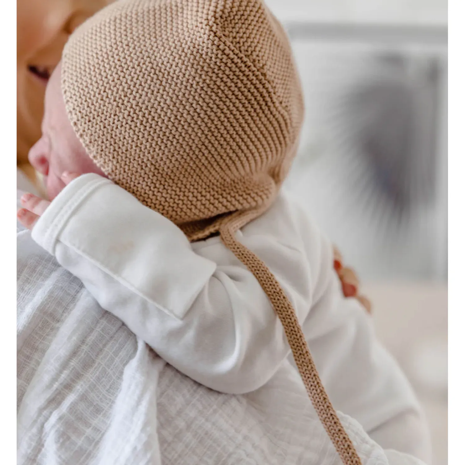 Woven Kids Newborn Bonnet - Mocha