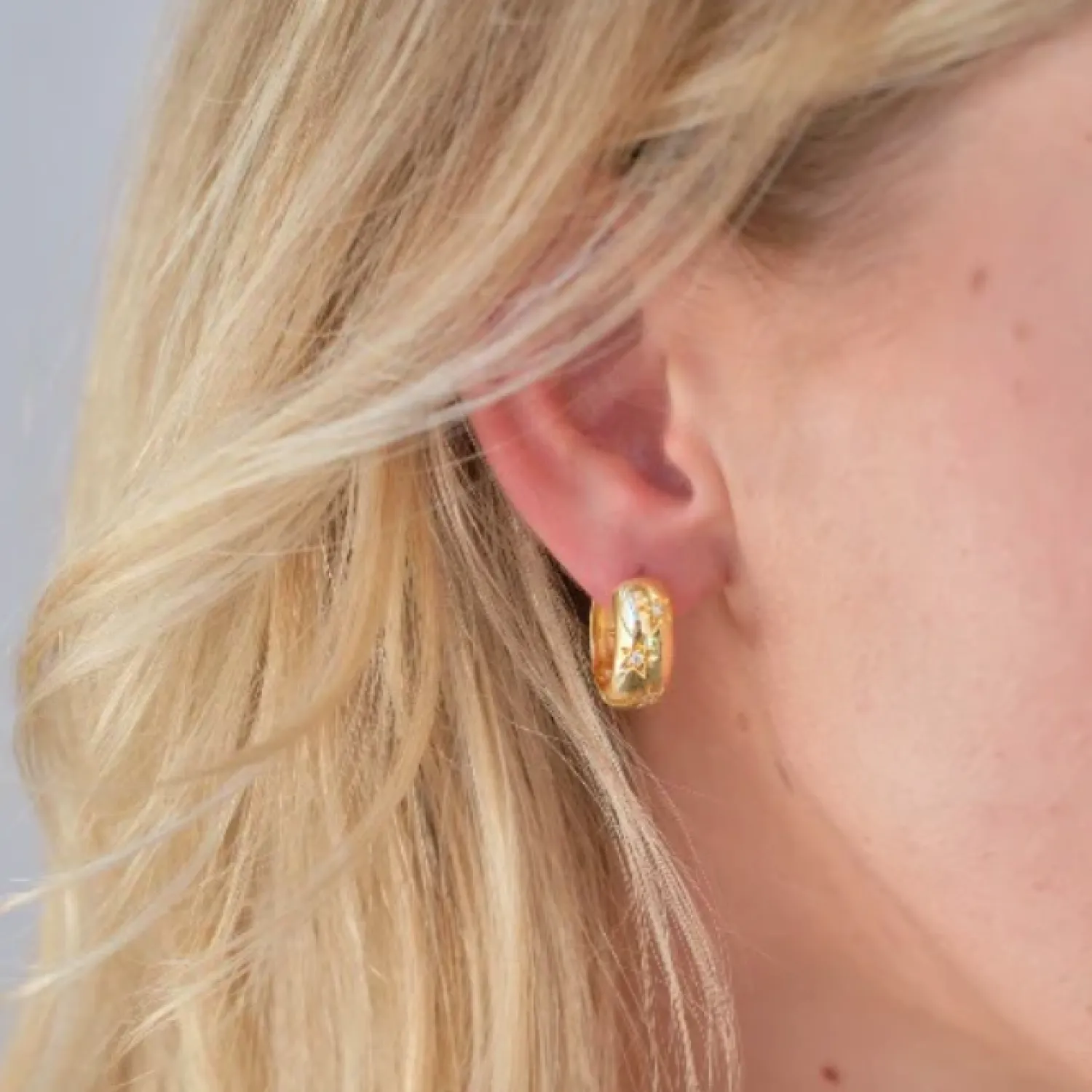 Women Love From Lilou Stella Earrings - Gold